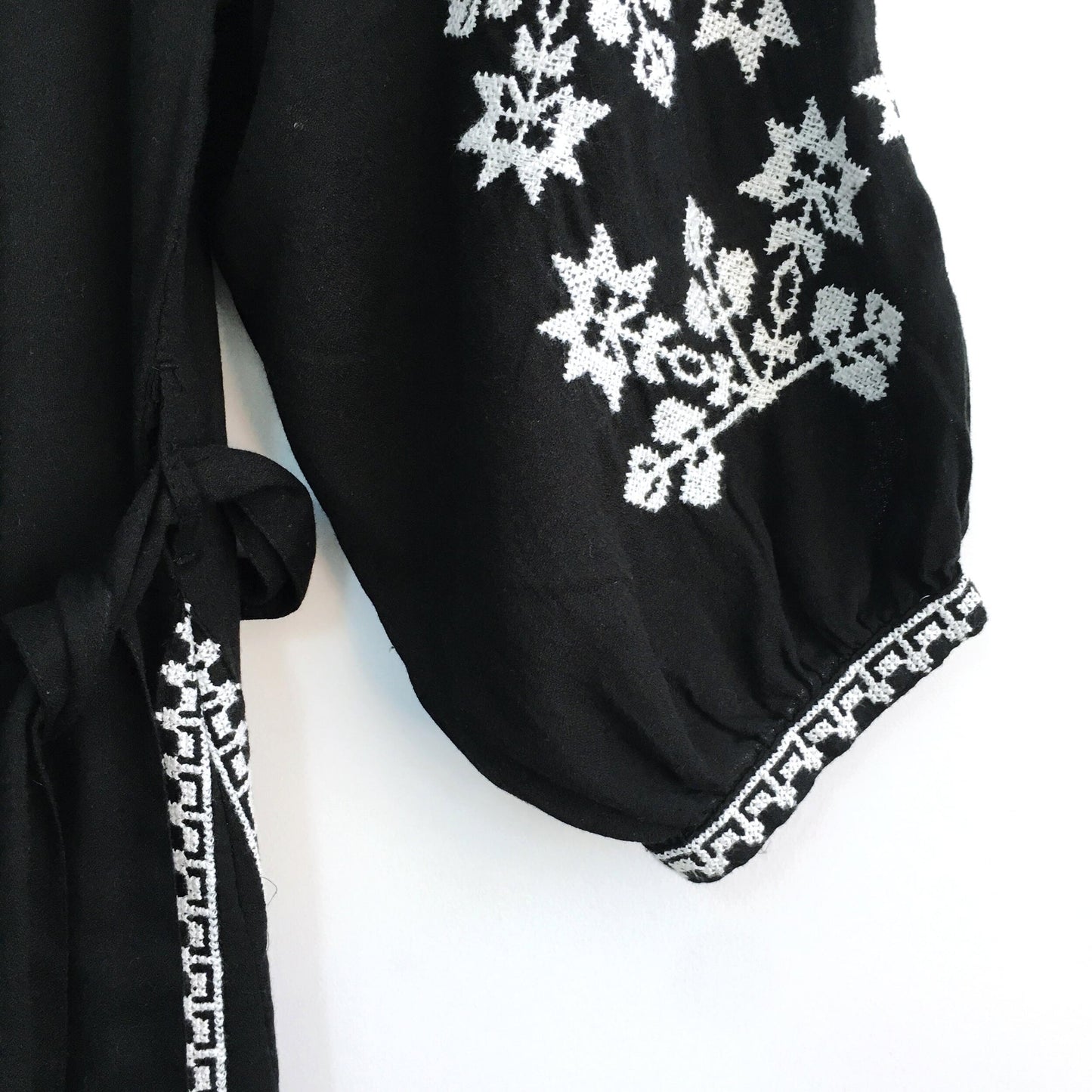 Mango Boho embroidered midi dress - size Medium - NWT