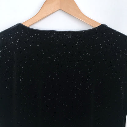 Mantles velvet sparkle holiday tee - size medium