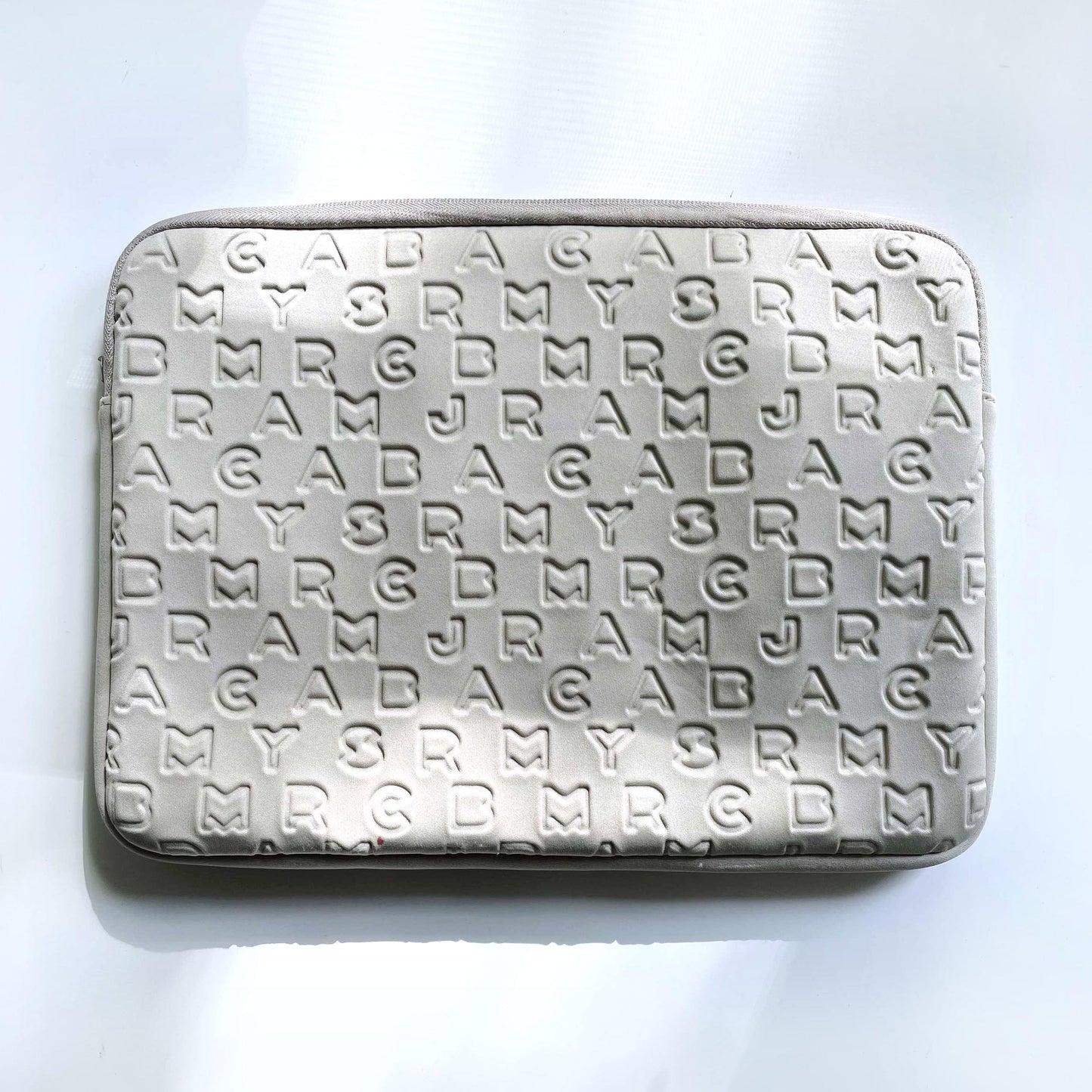 marc jacobs 13" neoprene laptop sleeve