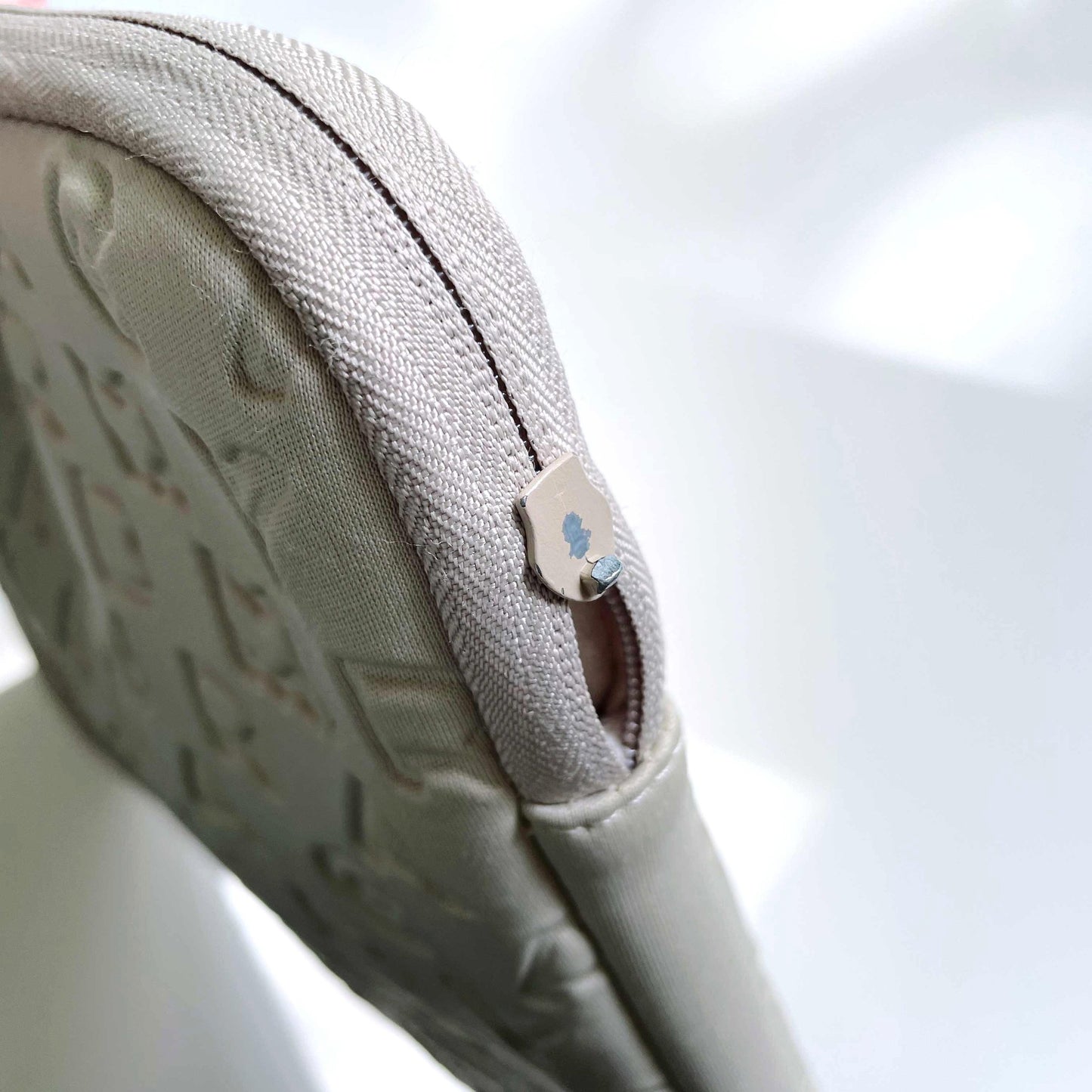 marc jacobs 13" neoprene laptop sleeve