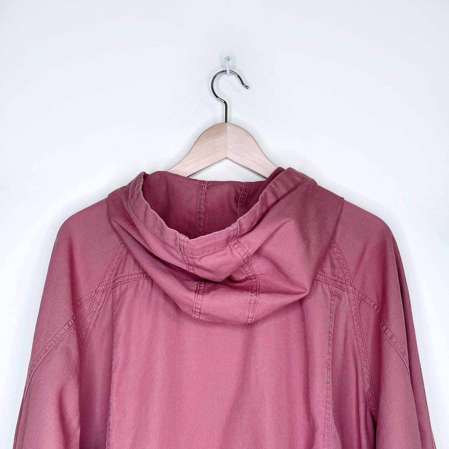 maurices lightweight spring twill hooded button down jacket - size 4