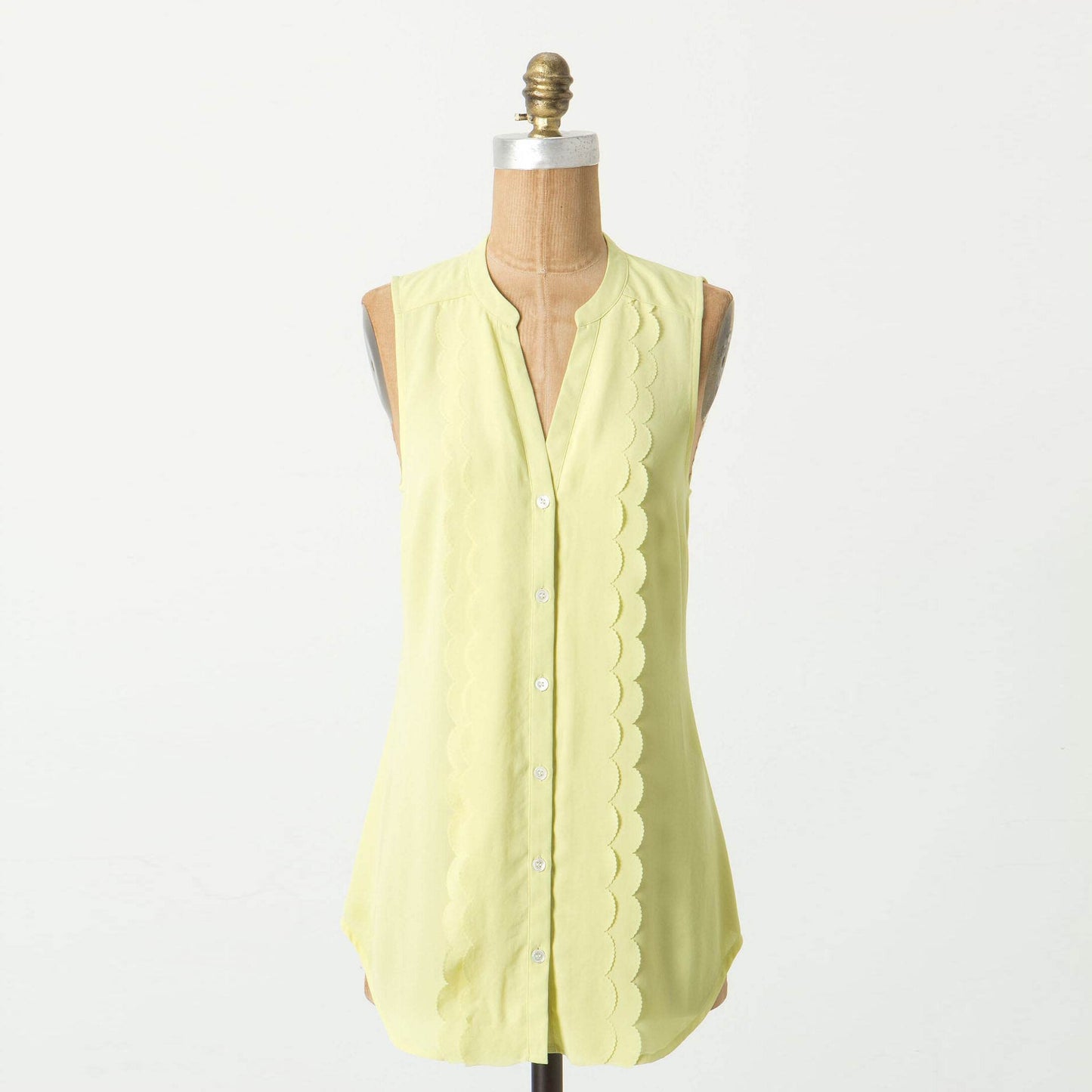 Meadow Rue sleeveless scallop blouse - size 6