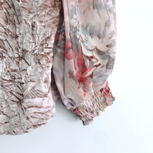 🎄Meadow Rue crushed velvet floral top - size Small