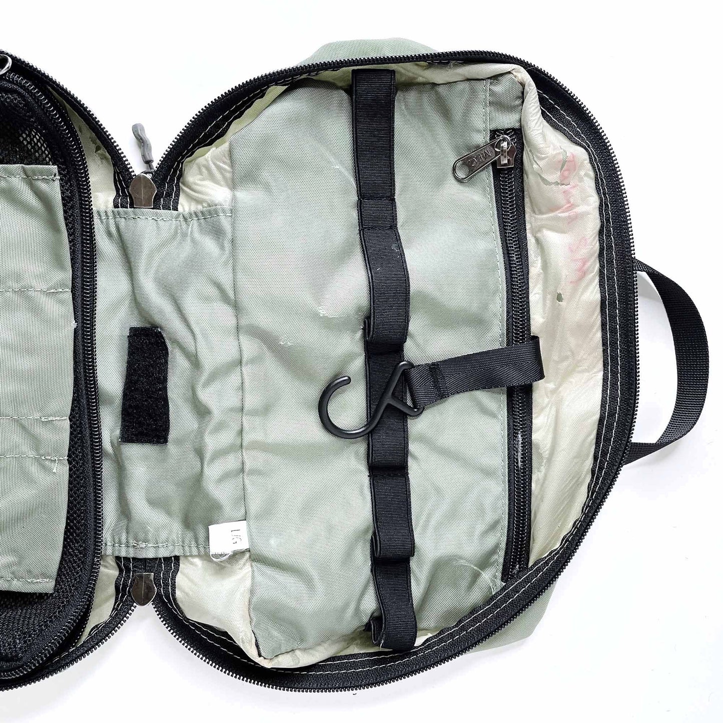 mec travel light troiletries wash pouch