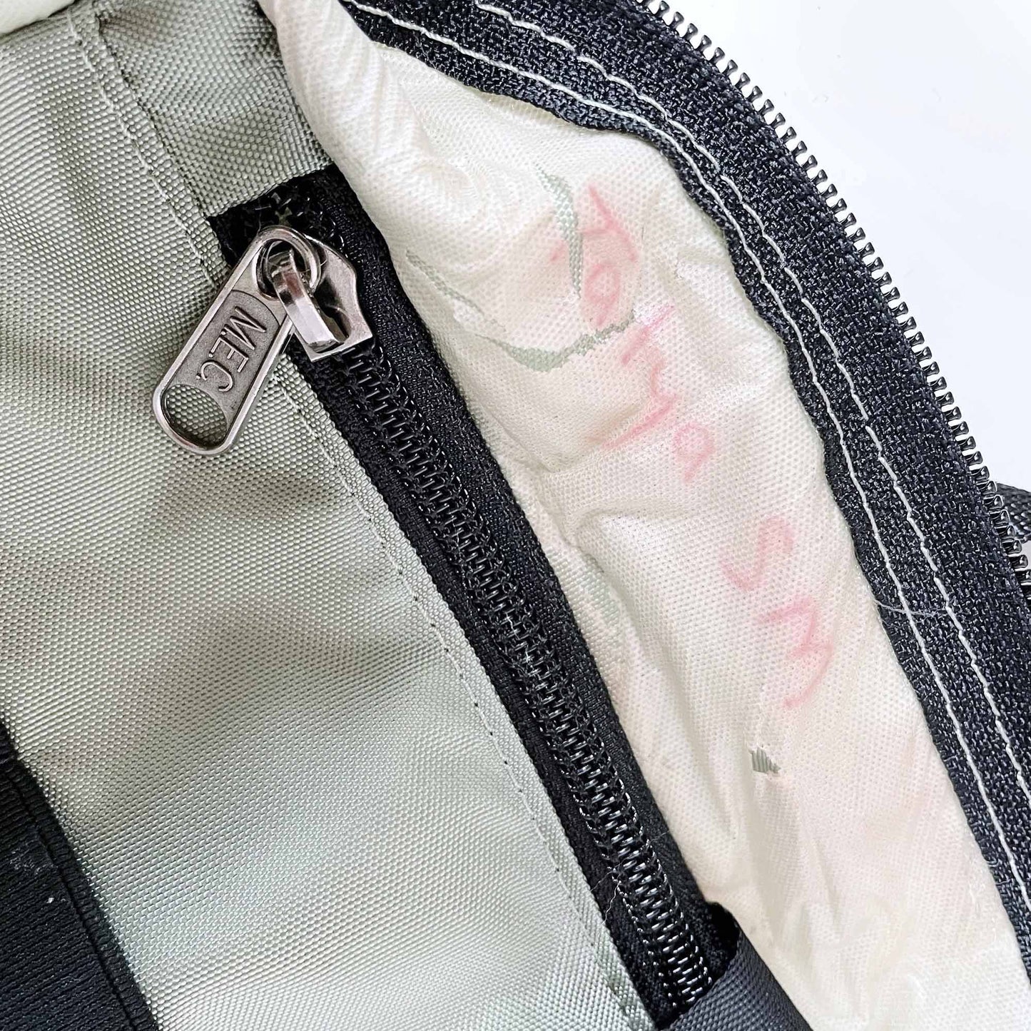 mec travel light troiletries wash pouch