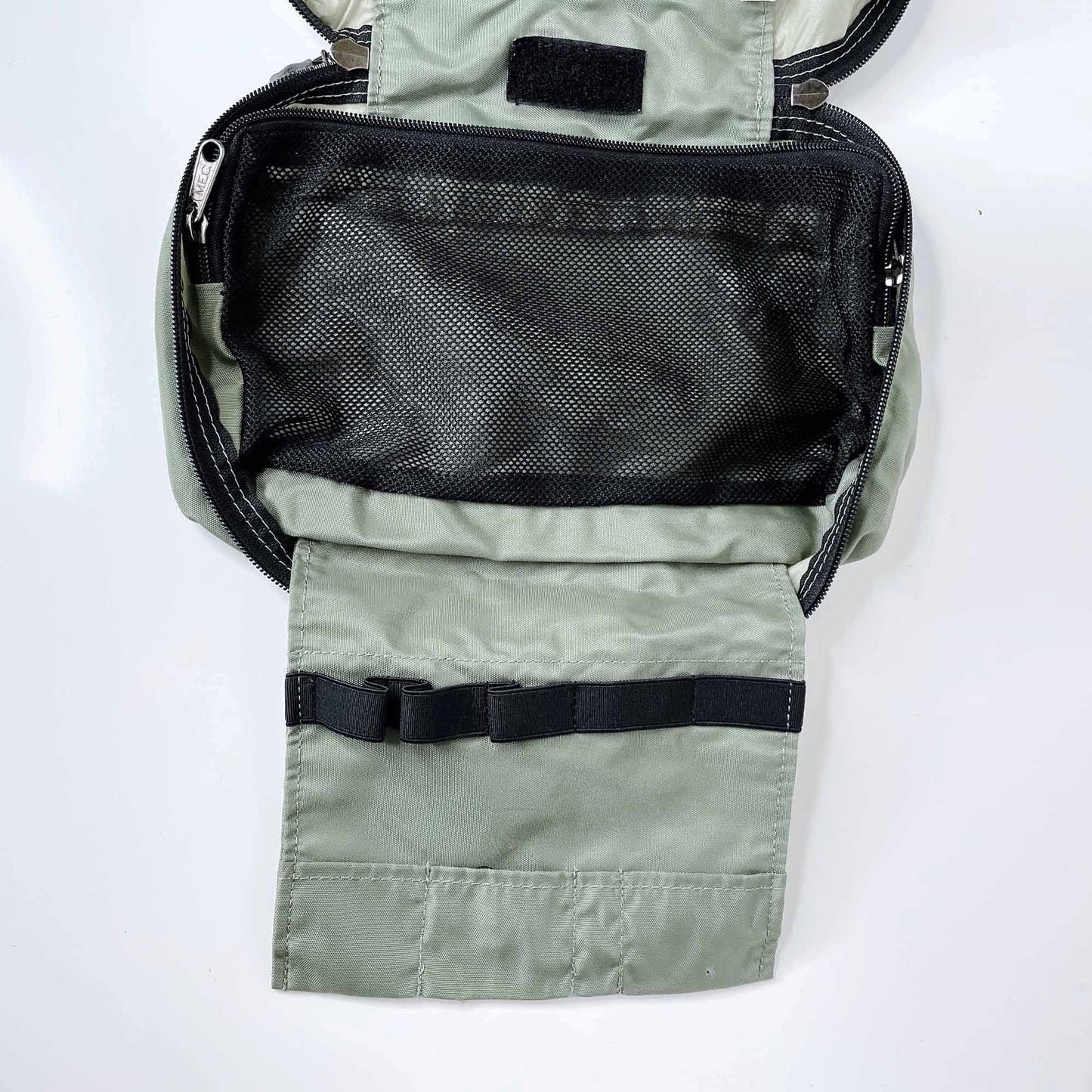 mec travel light troiletries wash pouch