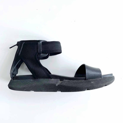 mia reed platform sandal in black - size 7.5