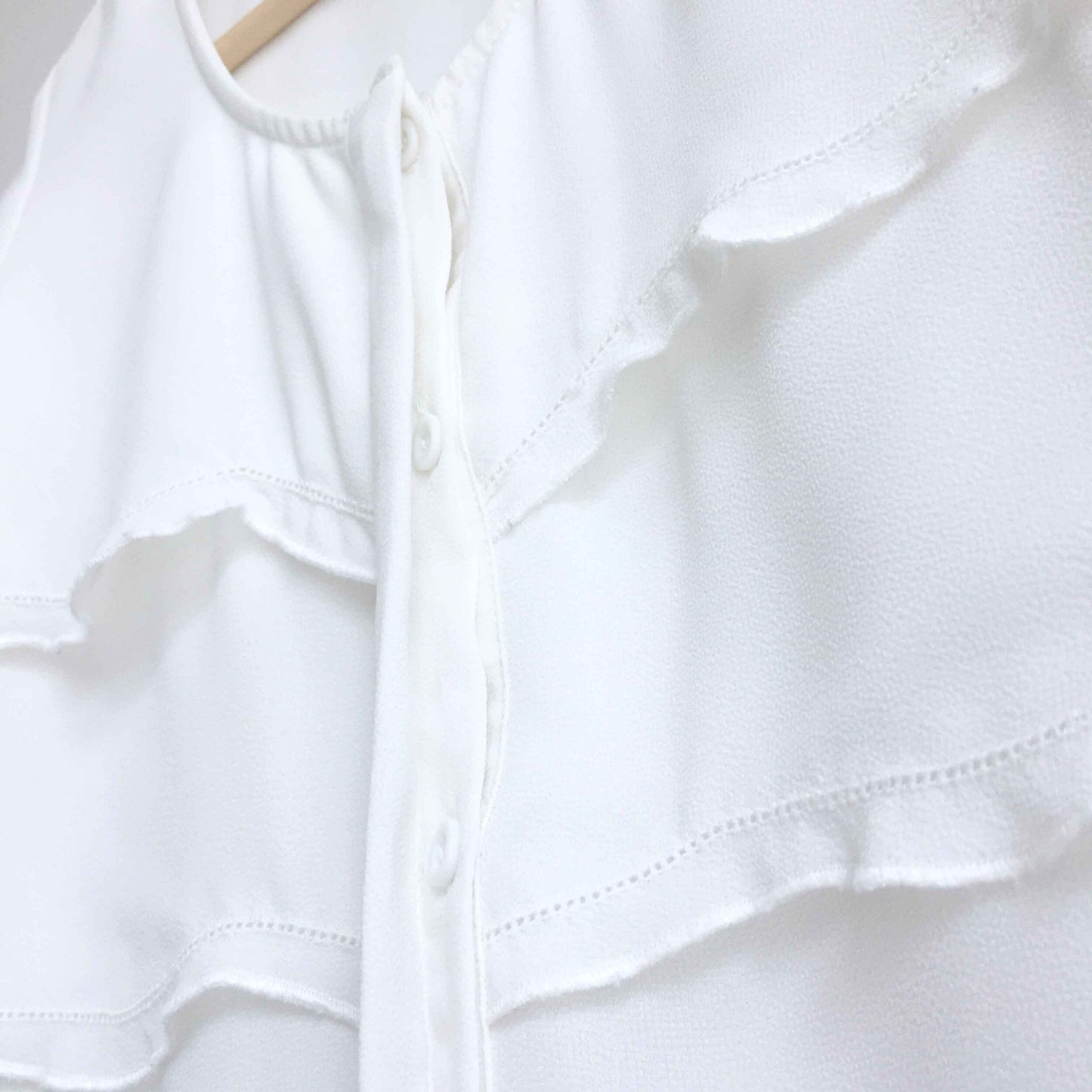 MINKPINK tiered scallop hem button down crop - size xs