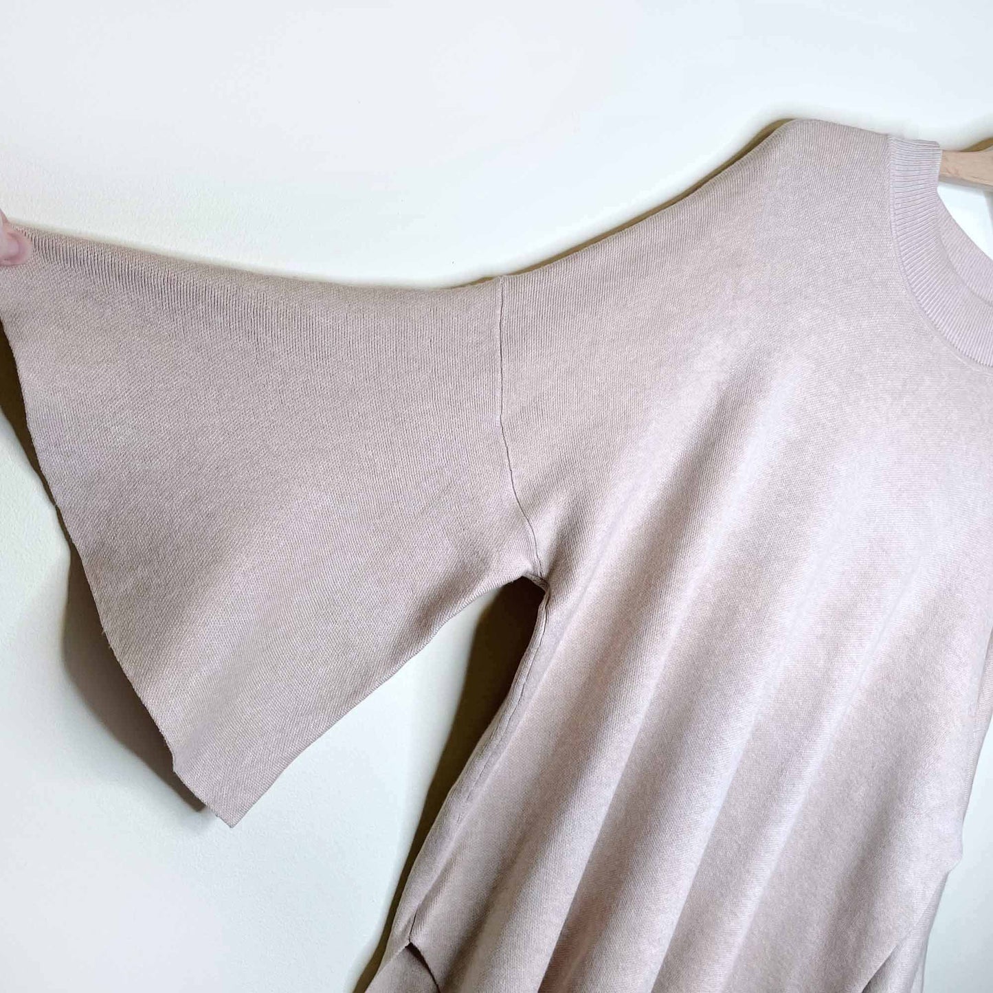 modern citizen short bell sleeve sweater - size large