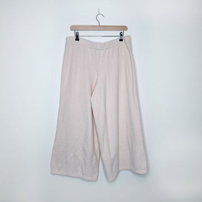 nwt monki calah fuzzy knitted wide leg pants - size large