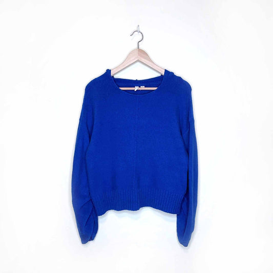 moth zurich stretch knit hoodie with ruched sleeves - size medium