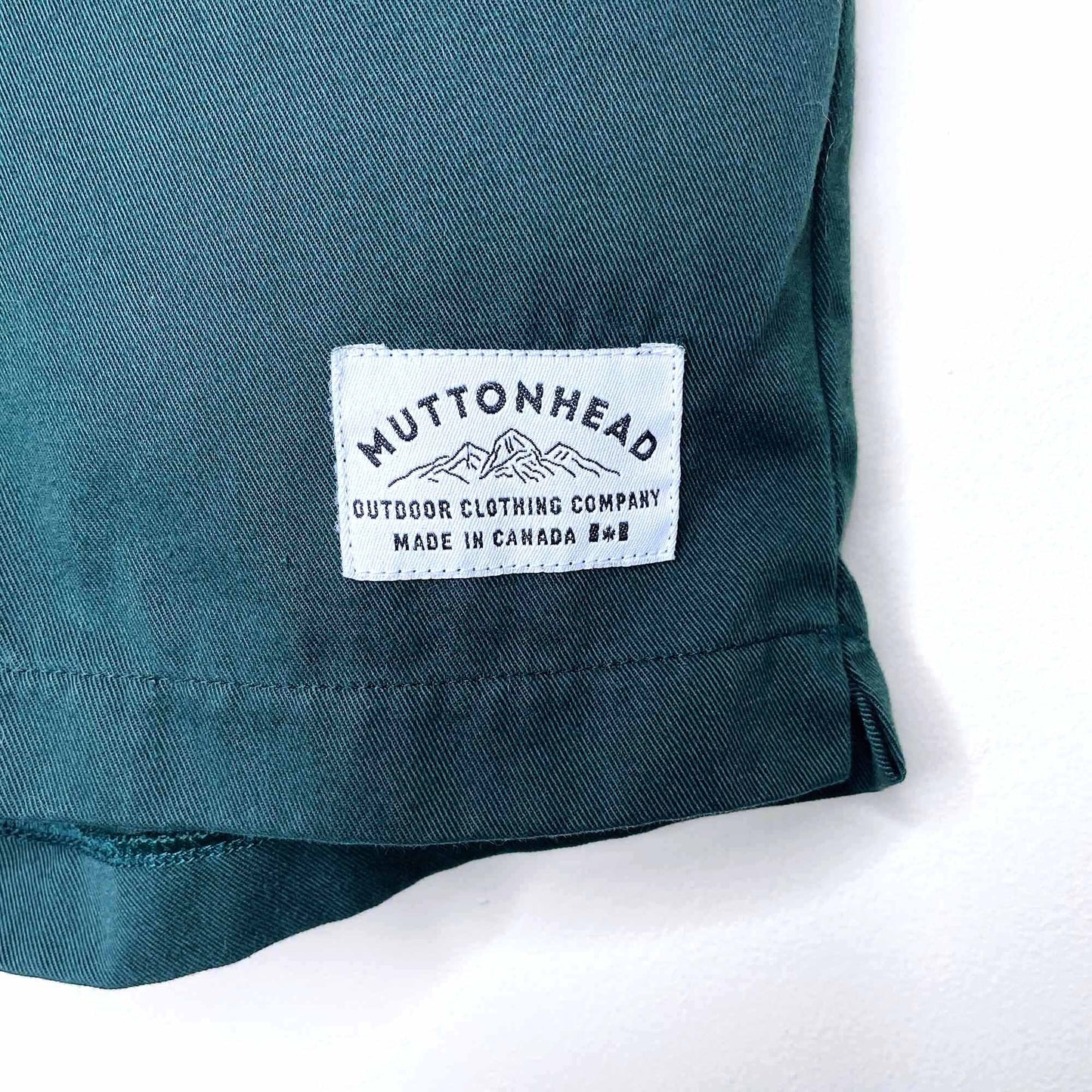 Muttonhead roamer shorts - size xs