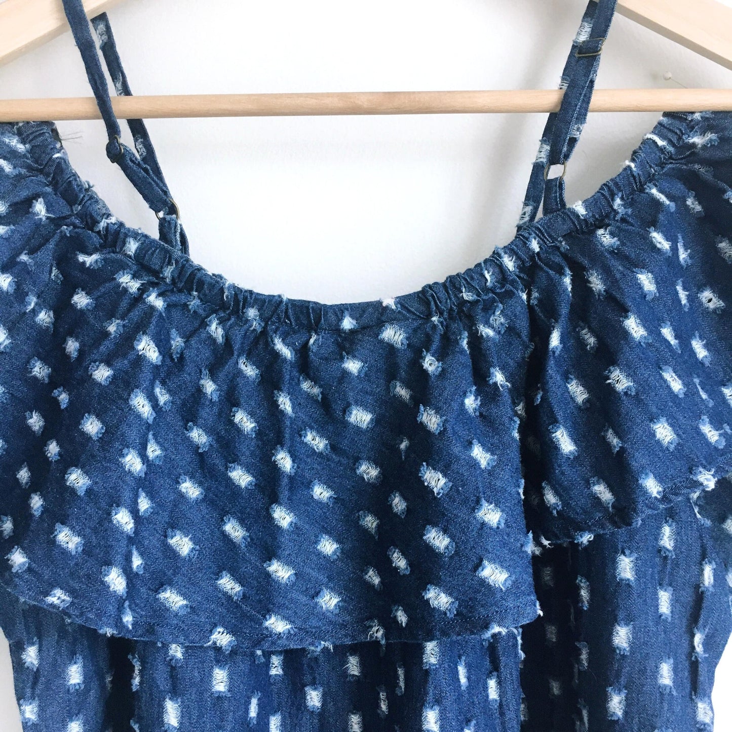 Nanette Lepore off-shoulder ruffle top - size Medium