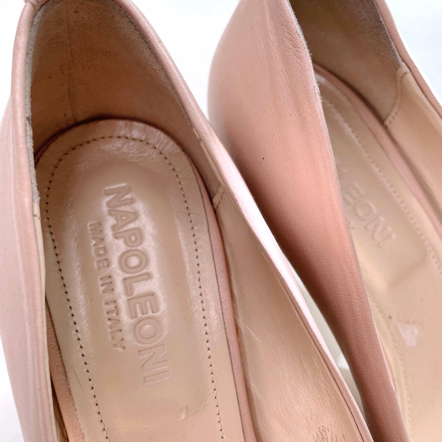 nwot napoleoni pink leather chain day heel - size 39