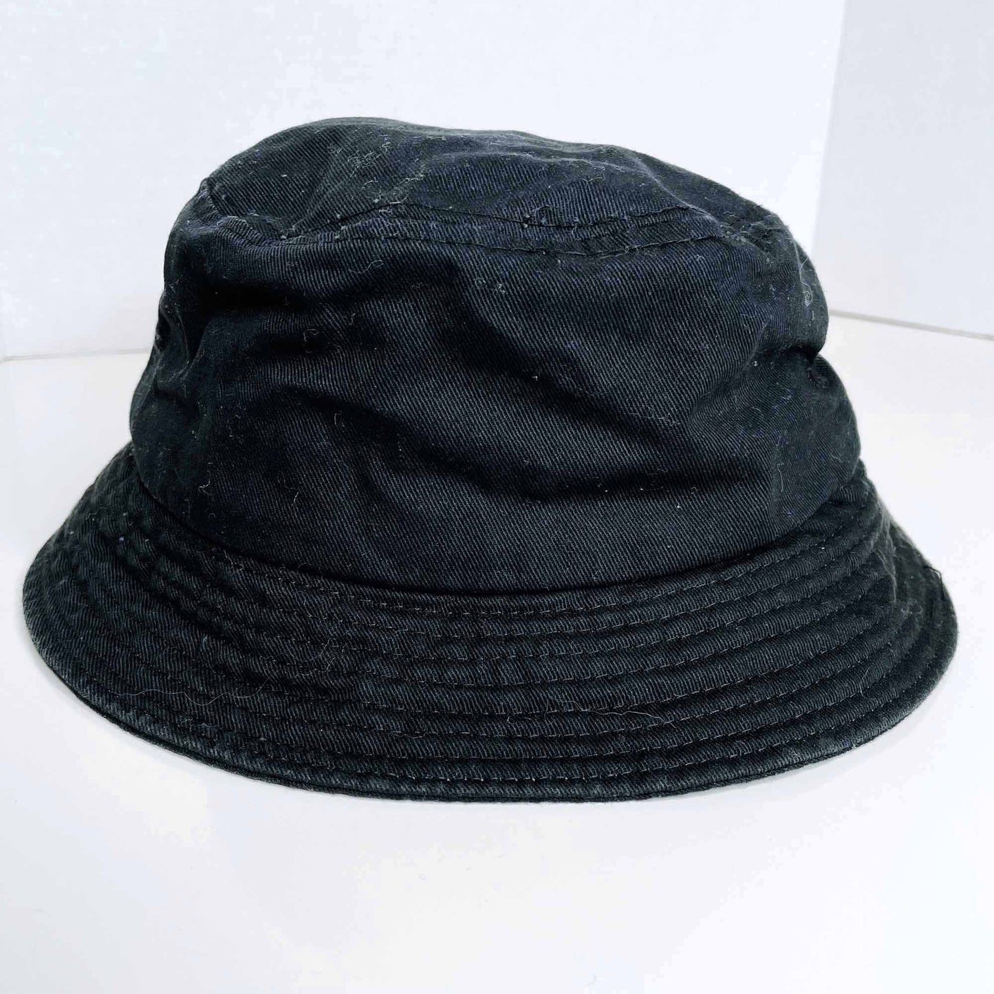 new york black cotton bucket hat - OS