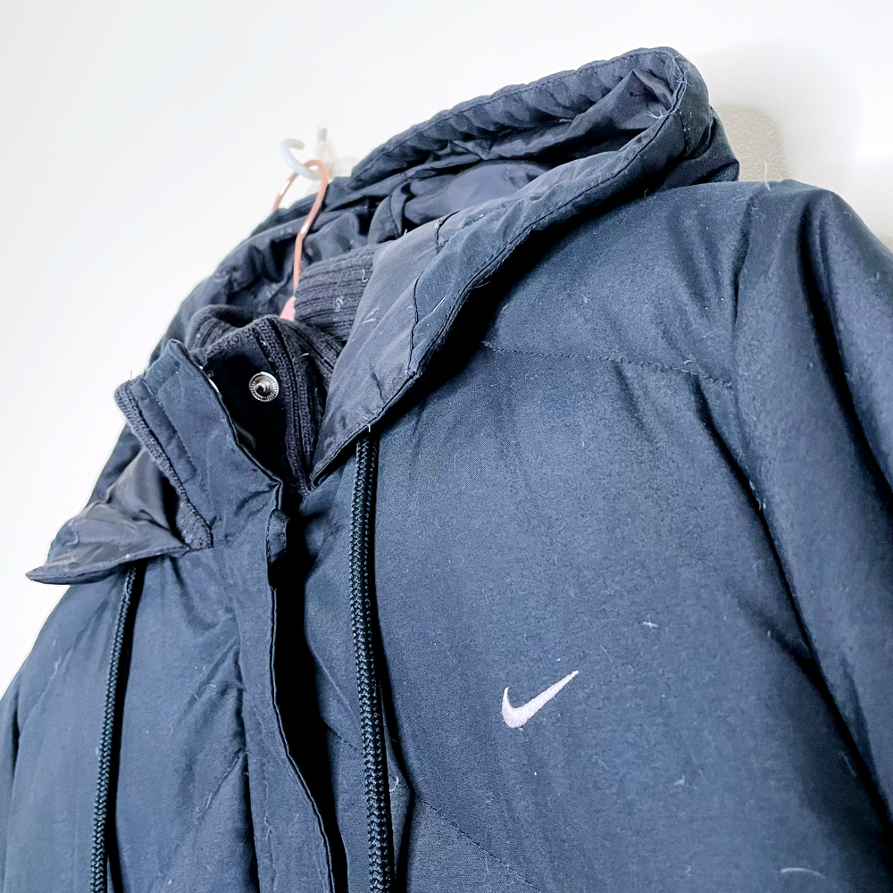 nike black small swoosh long hooded puffer jacket - size xs