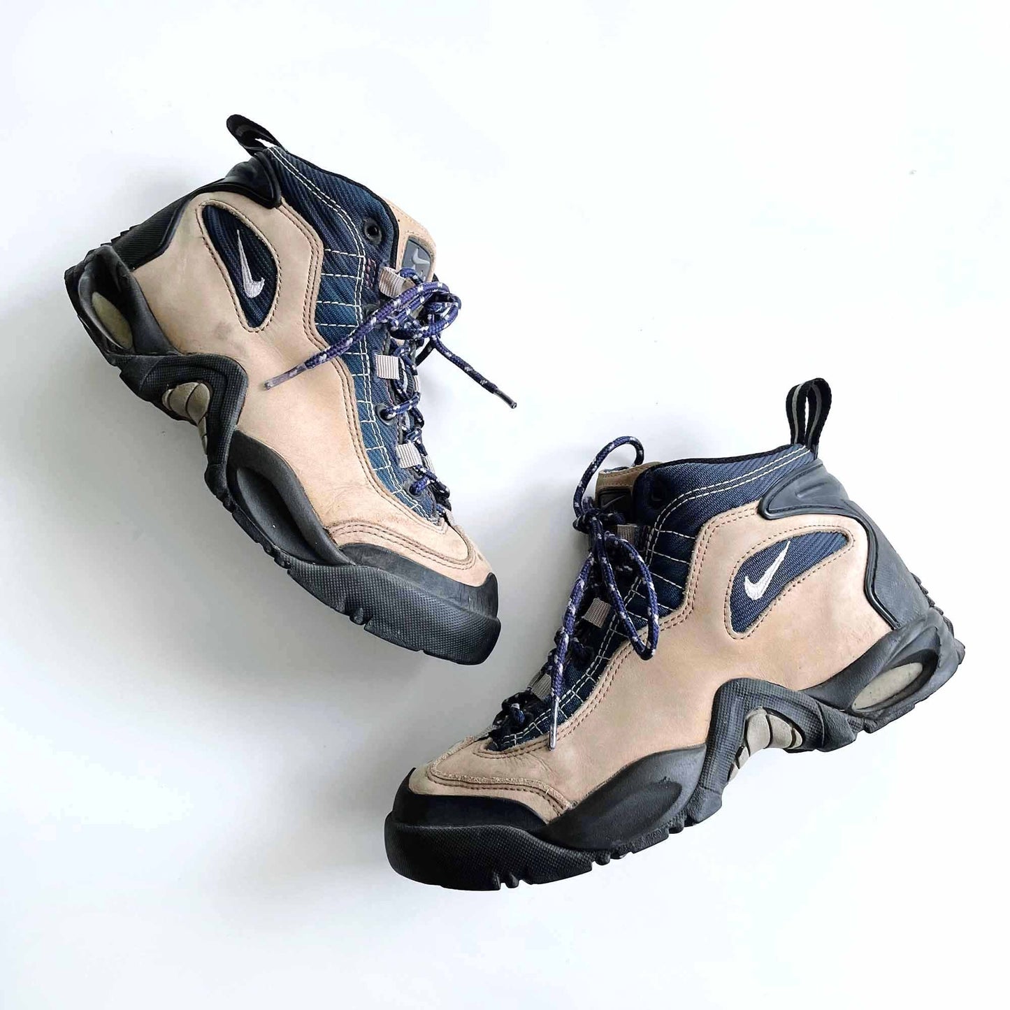 vintage nike acg 1998 leather hiking boots - size 8.5 W