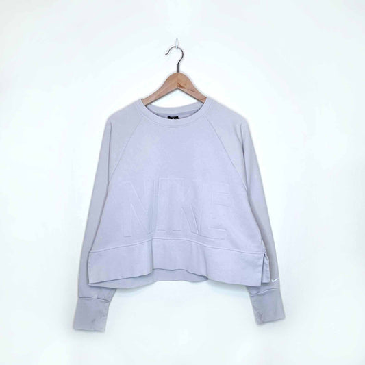 nike versa wide cropped logo sweatshirt - size medium