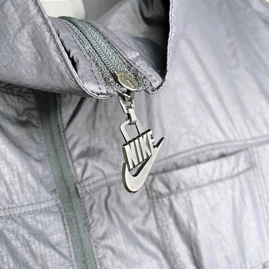 nwt nike grey packable popover 1/2 zip windbreaker - size small