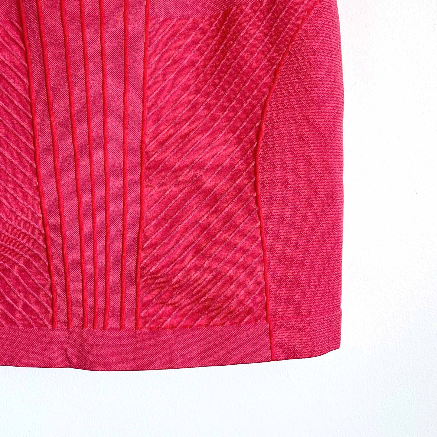 Nike seamless shelf bra tank - size Large