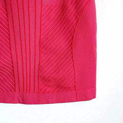 Nike seamless shelf bra tank - size Large