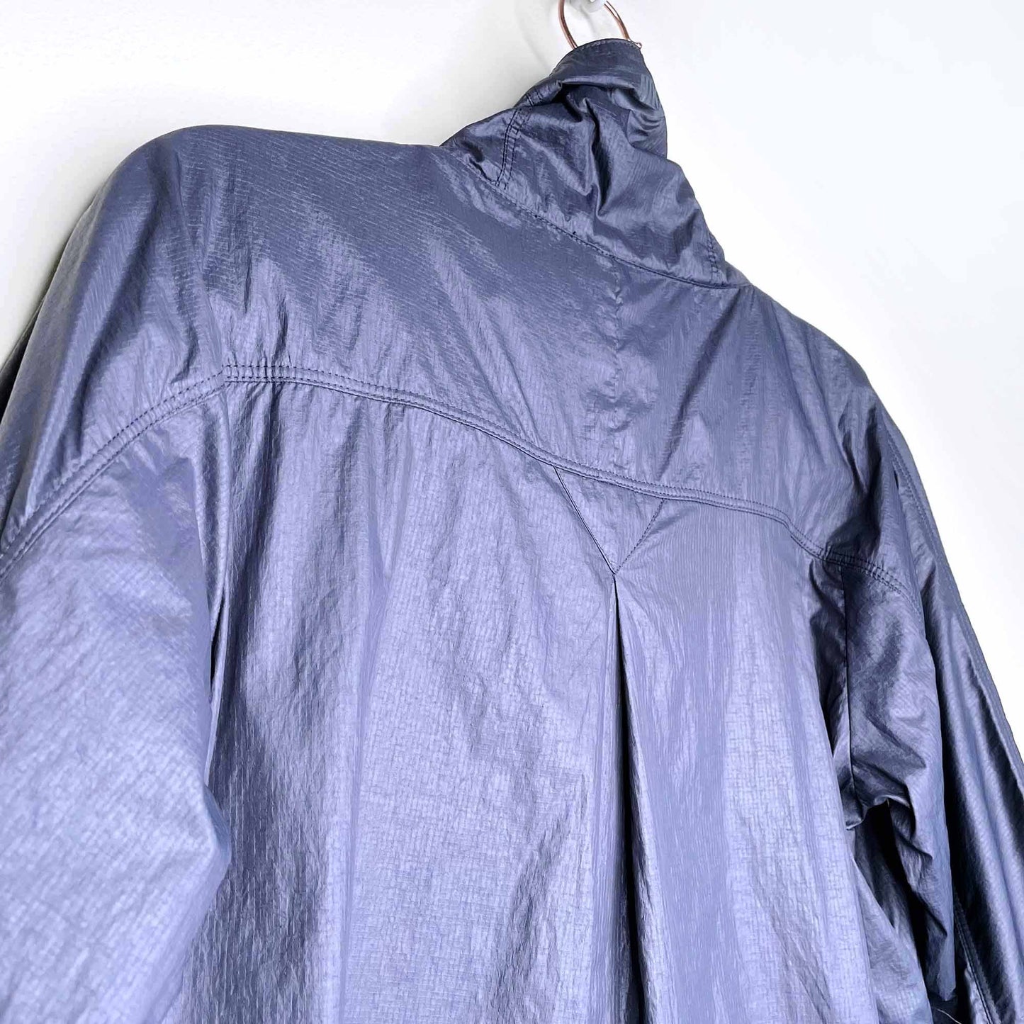 nwt nike grey packable popover 1/2 zip windbreaker - size small