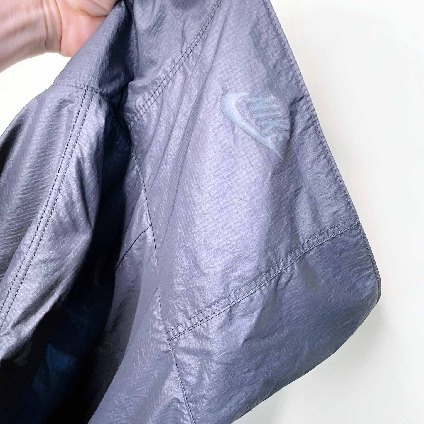 nwt nike grey packable popover 1/2 zip windbreaker - size small