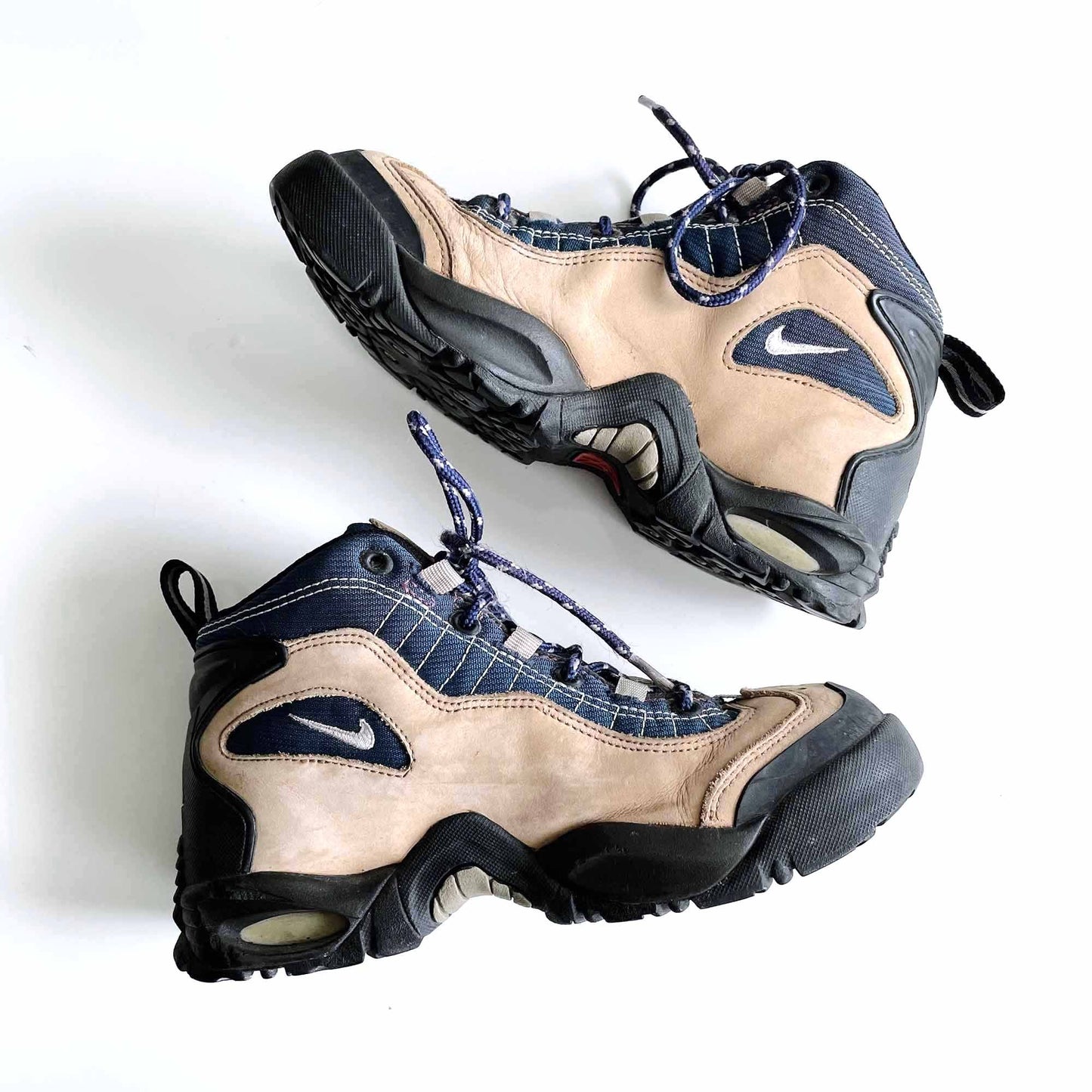vintage nike acg 1998 leather hiking boots - size 8.5 W