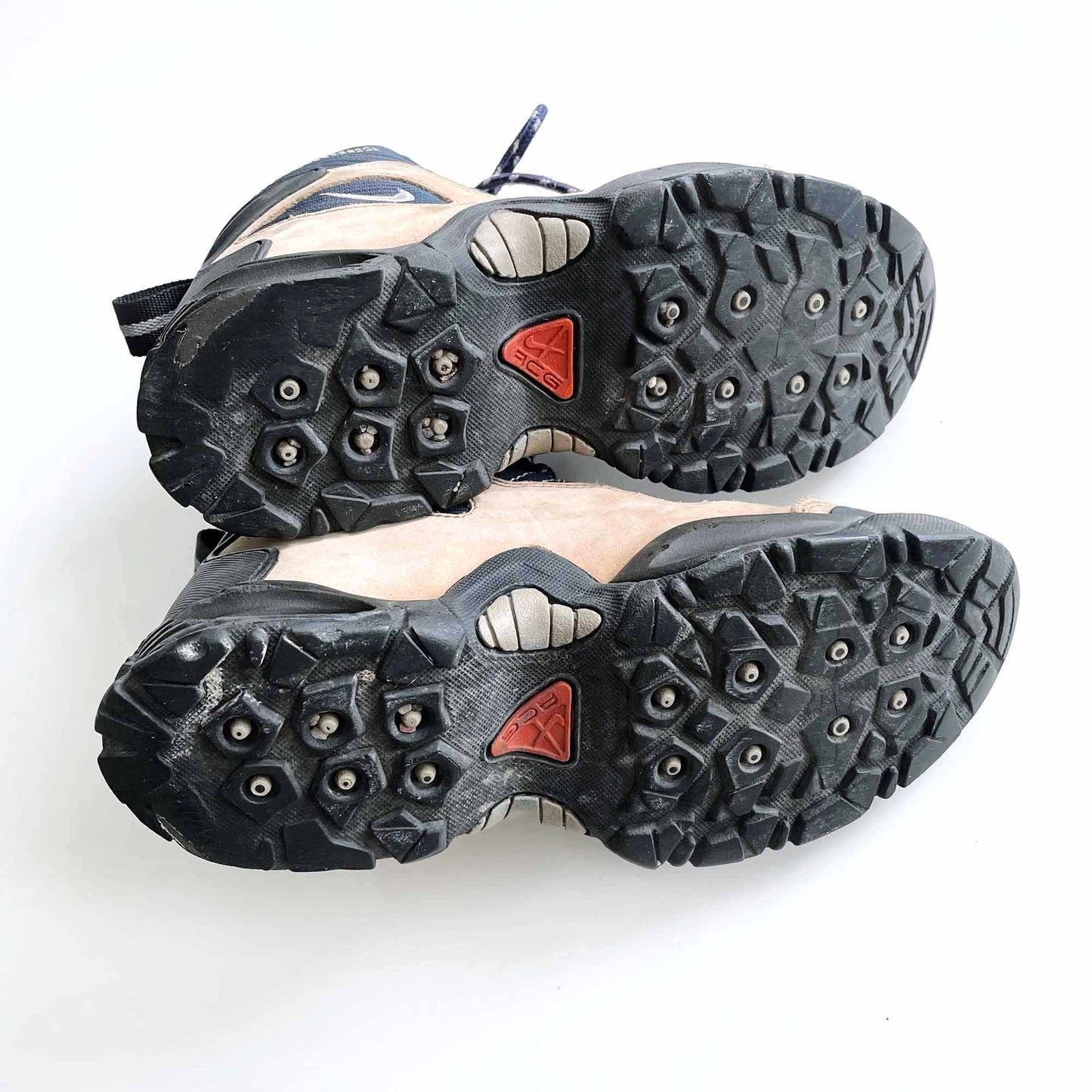 vintage nike acg 1998 leather hiking boots - size 8.5 W