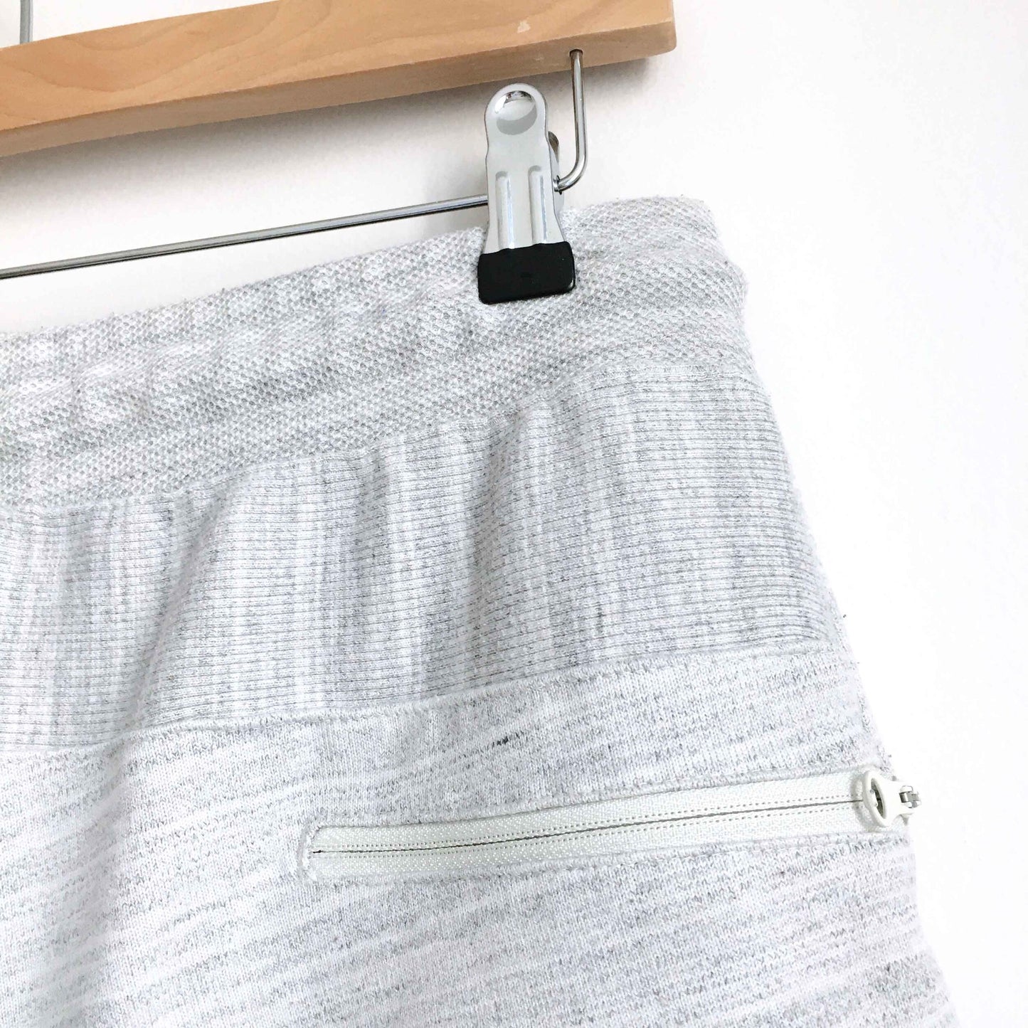 Nike high-rise slim joggers in white heather - size Medium