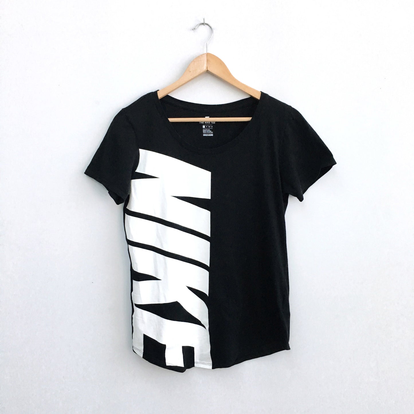 the Nike Tee - size xs