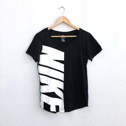 the Nike Tee - size xs