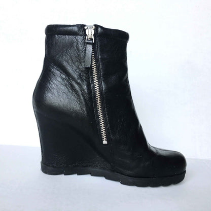 Nine West Pink top leather wedge bootie - size 8.5