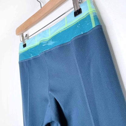 the north face low rise flare leg yoga pant - size small