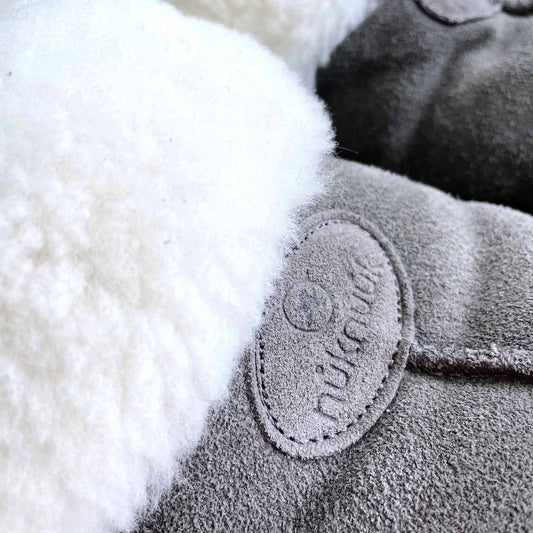 nuknuuk grey sheepskin becca slippers - size 8