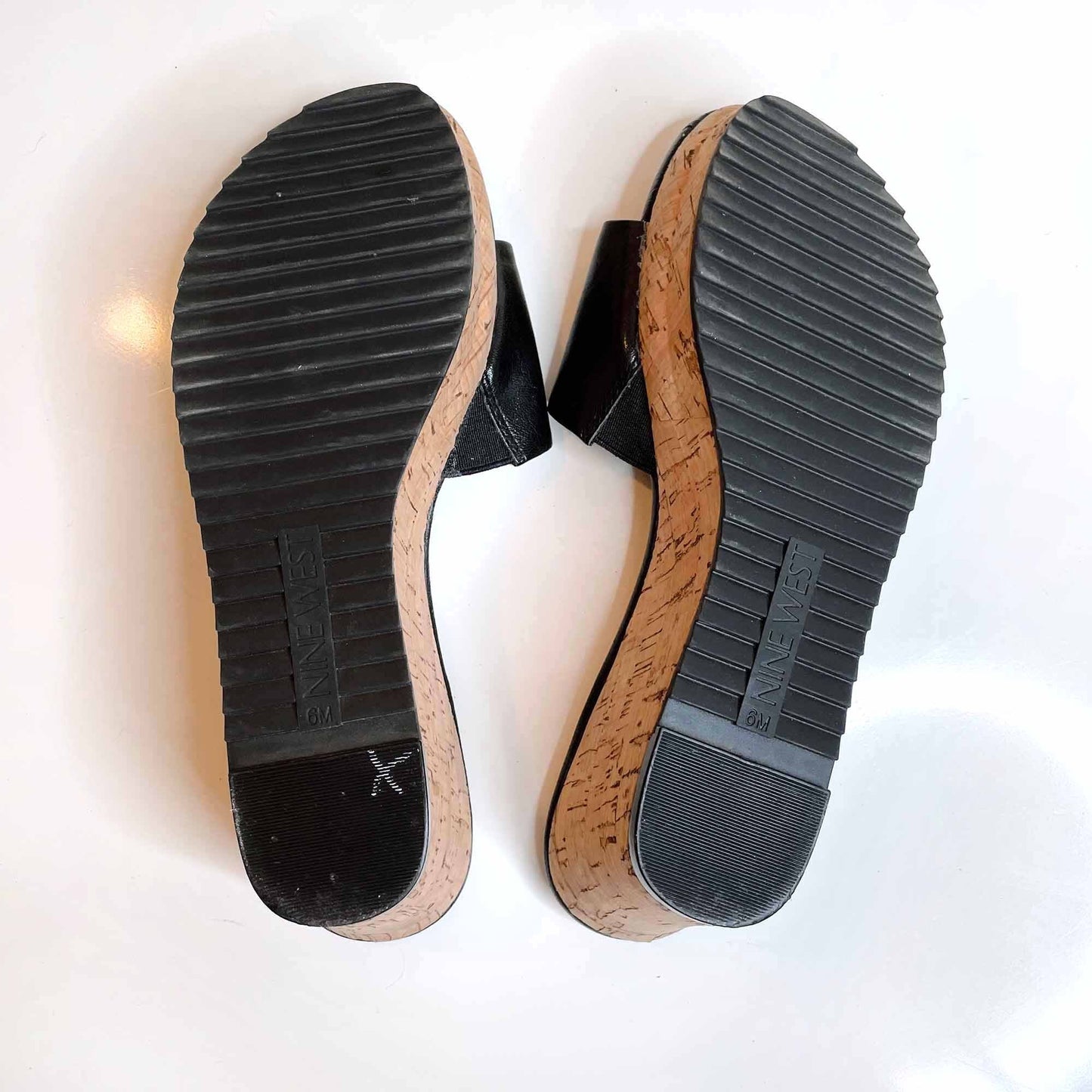 Nine West Confetty cork wedge sandal - size 6