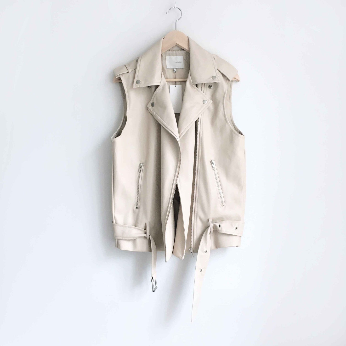 NWT Oak + Fort oversized pleather moto vest - size Medium