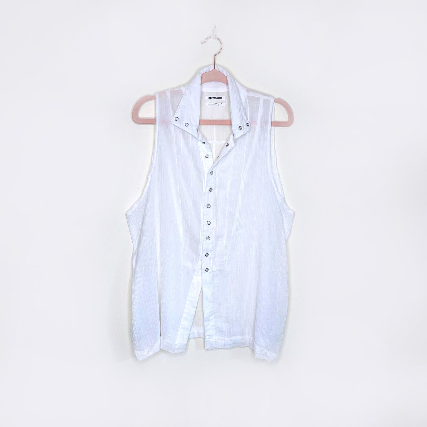 one teaspoon gauzy sleeveless tux shirt - size small