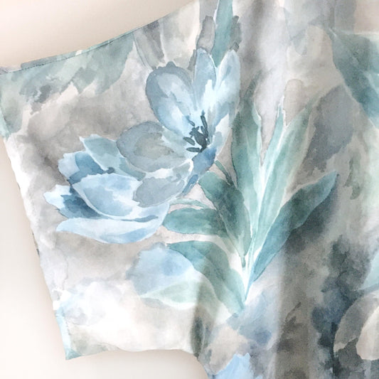 UO One &amp; Only Chiffon Robe Kimono - OS