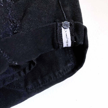 one teaspoon low rise bandits distressed jean shorts - size 26