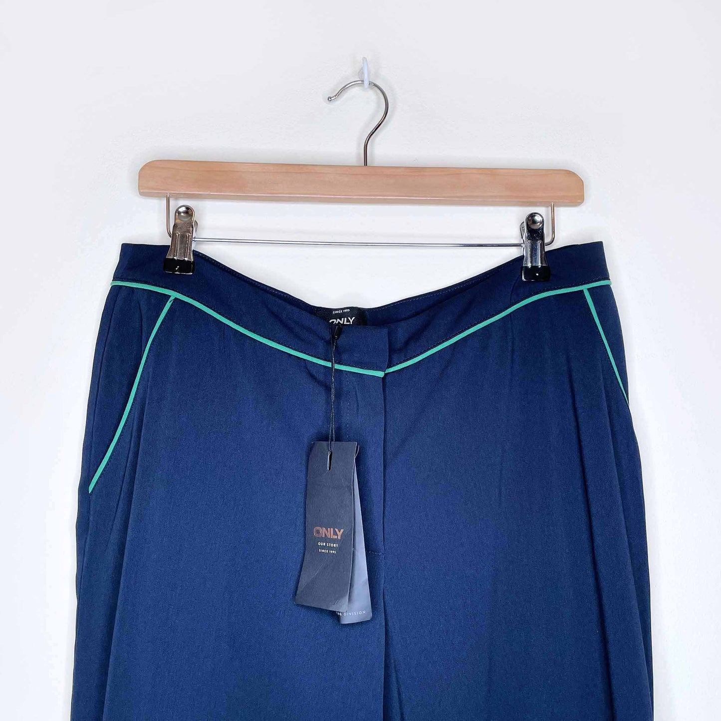 nwt only abby navy trousers with green piping - size 40