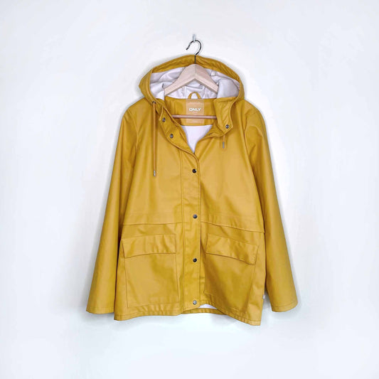 only yellow train short rain coat - size medium