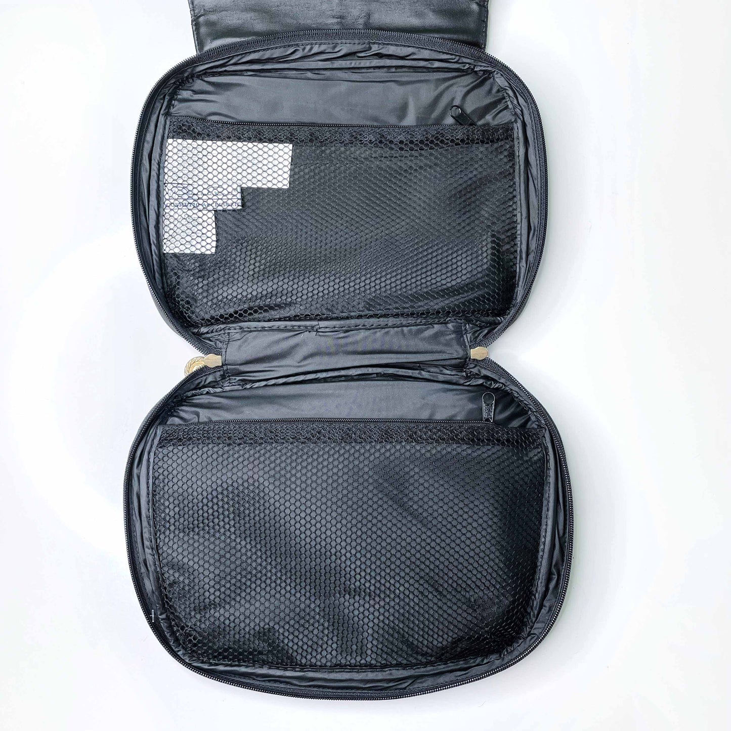 oscar de la renta travel toiletries bag