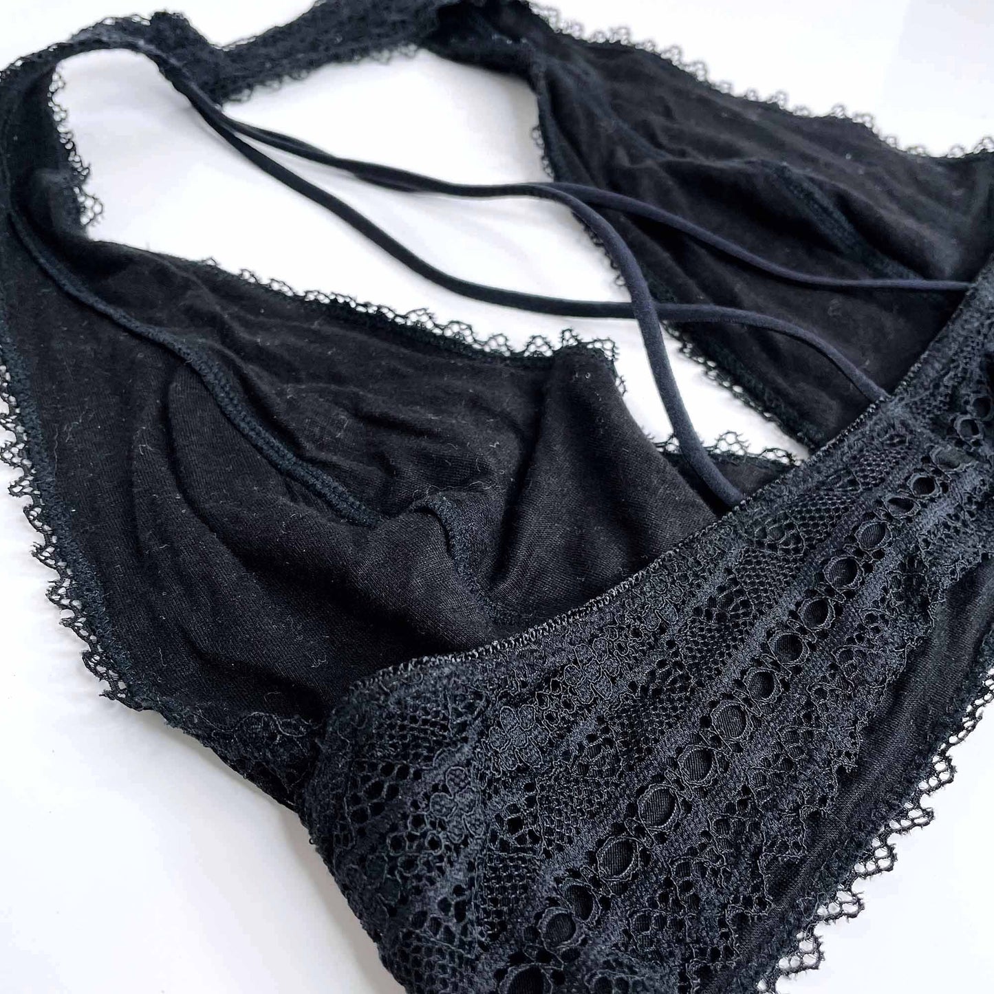 UO out from under lace halter bralette - size medium