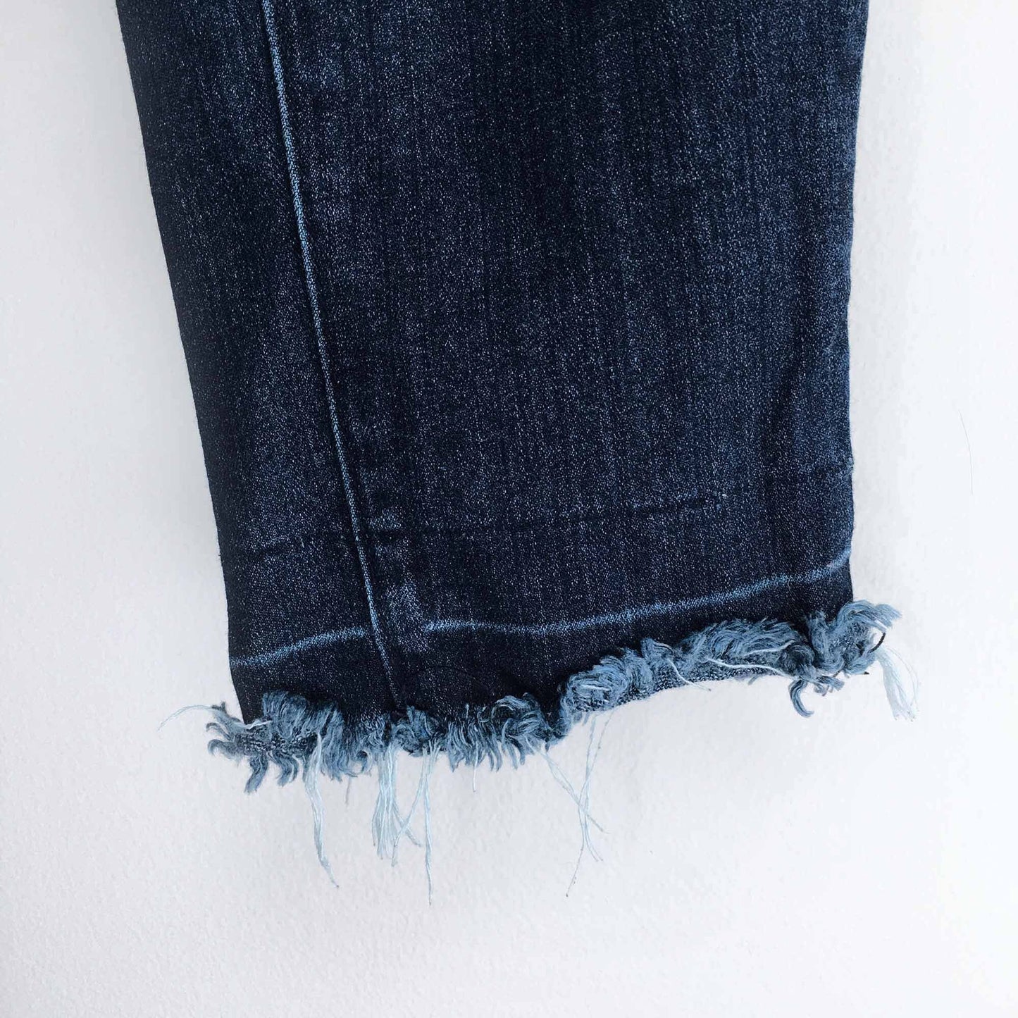 PAIGE Hoxton high rise ankle raw hem - size 27