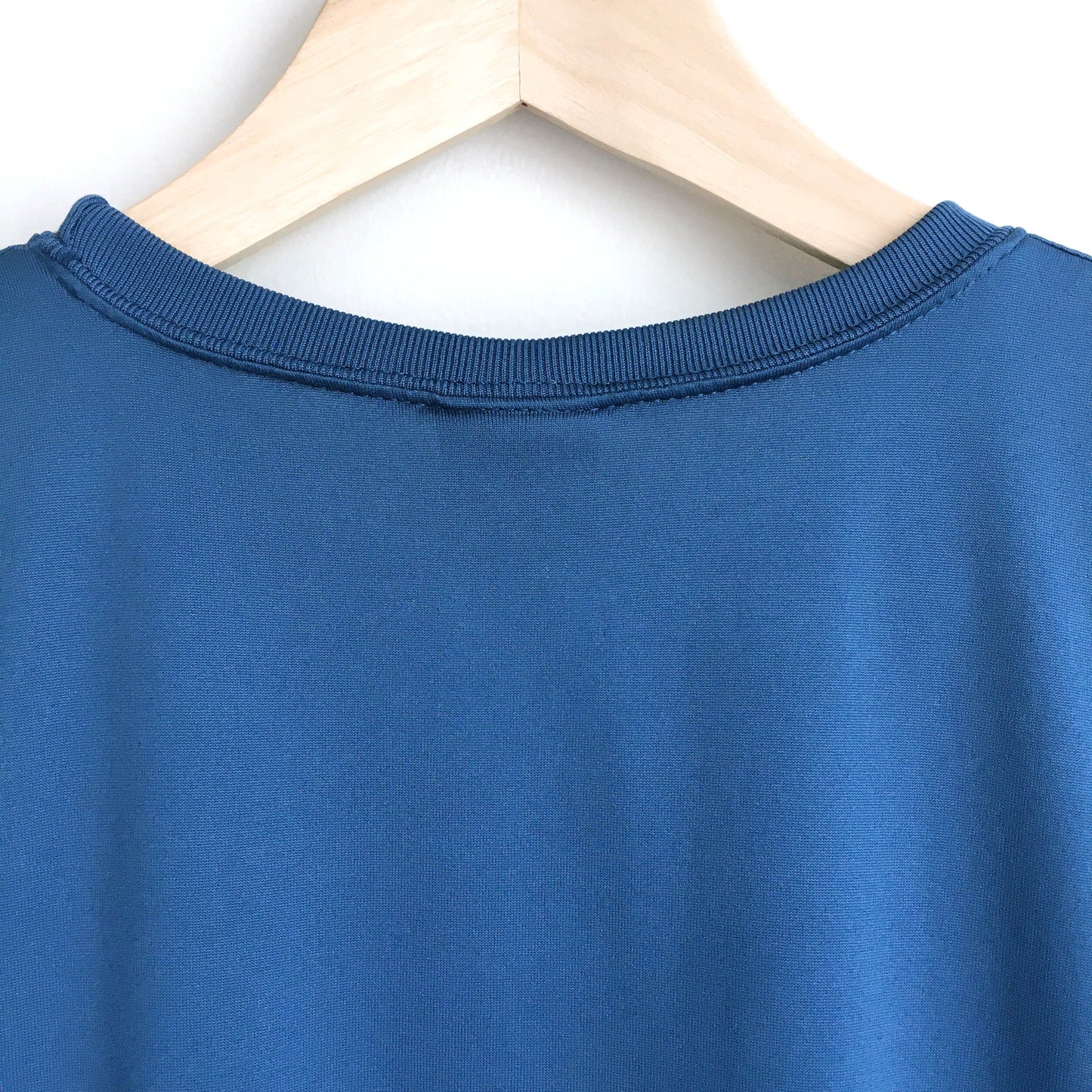 Patagonia Capilene cool lightweight tee - size Medium