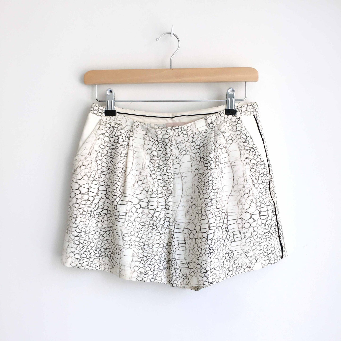 Philosophy snakeskin print high rise shorts - size 4