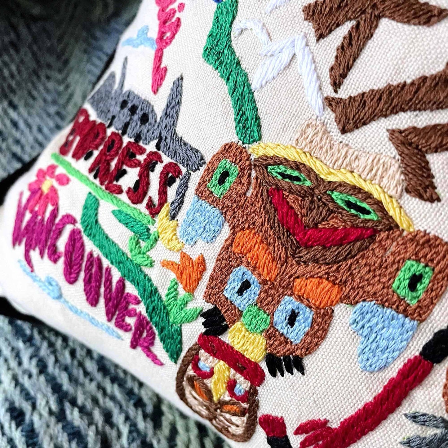 nwt catstudio hand-embroidered canada pillow