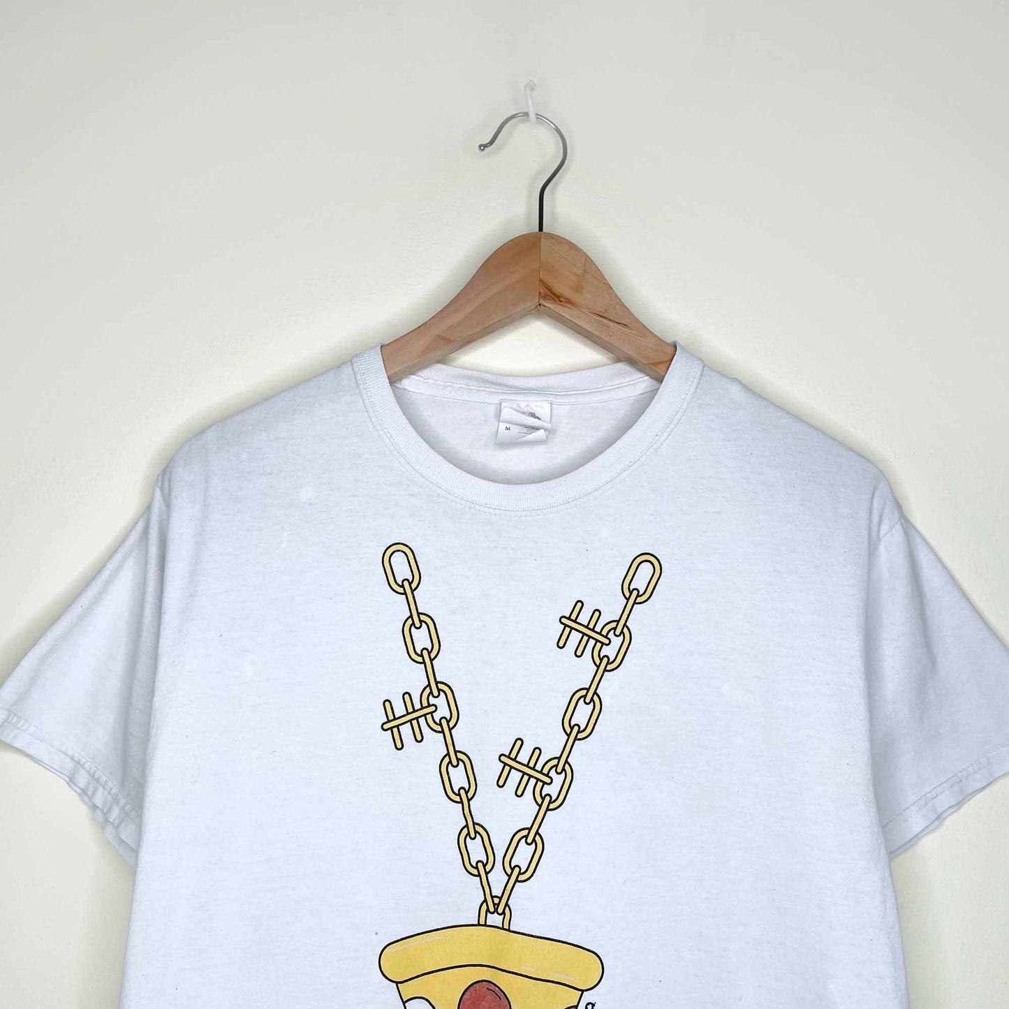 pizza pizza 'pizza chain' graphic tee - size medium