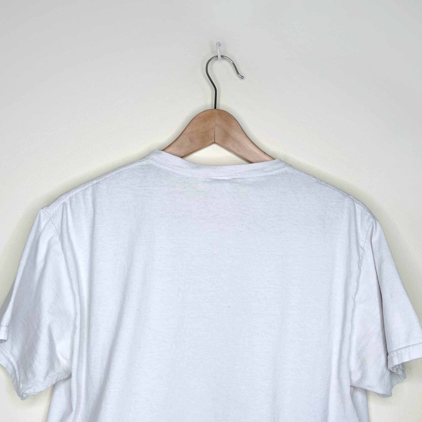 pizza pizza 'pizza chain' graphic tee - size medium